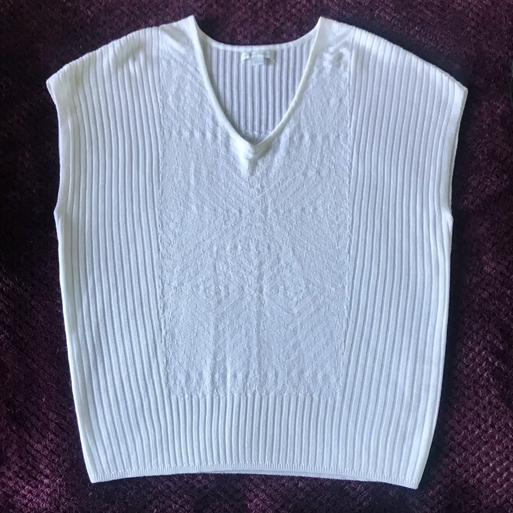 New York & Company Knitted Sleeveless blouse 👚